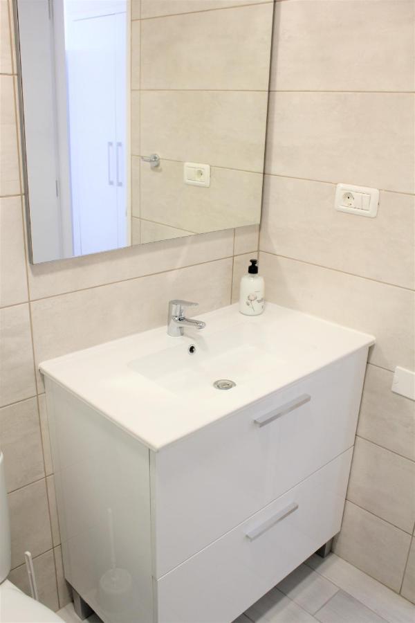 Superb Seaview Apartment In Playa De Las Americas Екстериор снимка